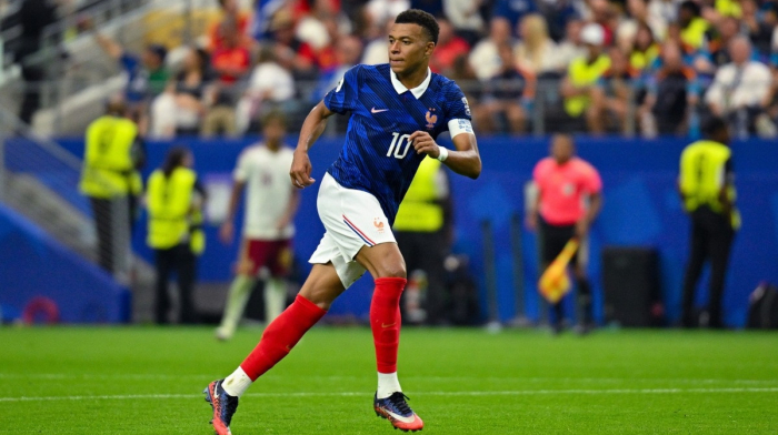 Kilian Mbappe “Qızıl buts”u iki dəfə qazanan ilk futbolçu olub