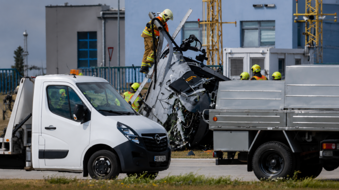 Çexiyada hərbi helikopter aviabazada qəzaya uğrayıb