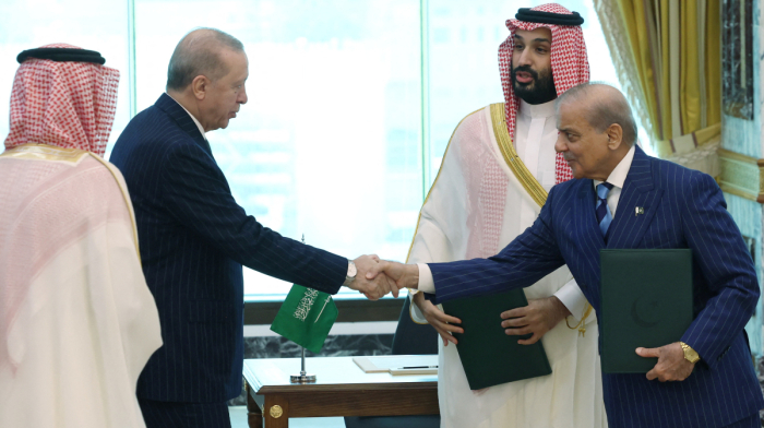 Səudiyyə Ərəbistanı, Türkiyə və Pakistan birgə müdafiə haqqında saziş imzalayıblar
