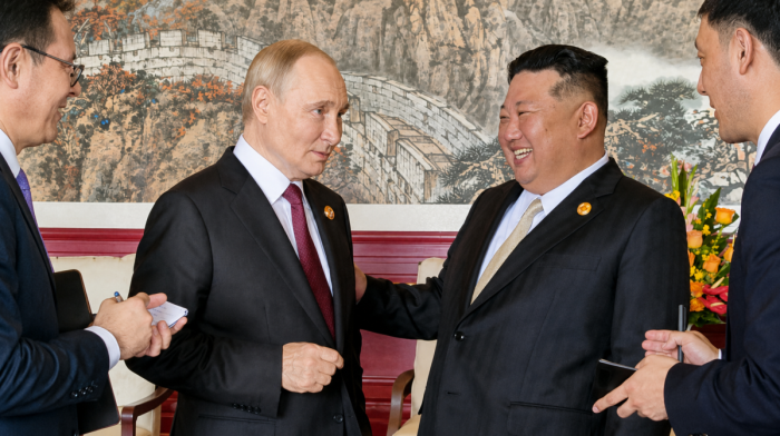 Putin Rusiya və Şimali Koreya arasında əlaqələrin gücləndiyini bildirib