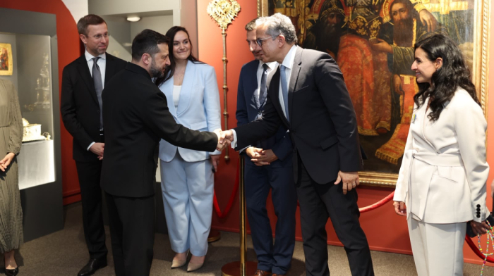 YUNESKO rəhbəri Ukraynaya gedib, mədəni irsin qorunmasına dəstək vəd edib