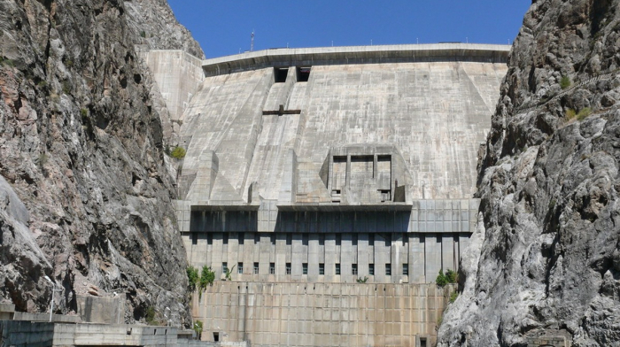 Mərkəzi Asiyadakı elektrik kəsintisi regionun enerji şəbəkəsindəki riskləri üzə çıxarıb