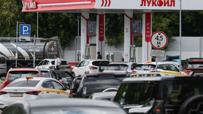Moskvada yanacaq qıtlığı rublun dəyərinə təzyiq göstərir