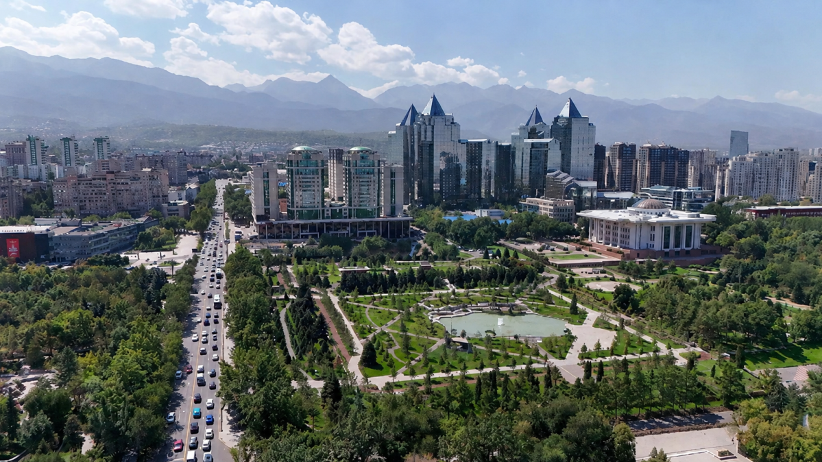 Qazaxıstan iqtisadiyyatının güclənməsi fonunda kredit reytinqi yüksəldilib
