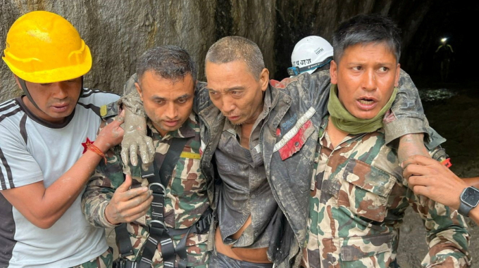 Nepalda daşqın nəticəsində tuneldə qalan Çin vətəndaşı 10 gün sonra xilas edilib
