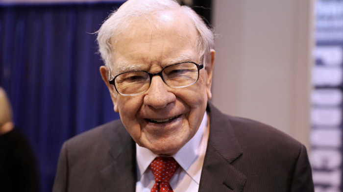 Bir dövrün sonu: Uorren Baffet “Berkshire Hathaway”in sədri vəzifəsindən ayrılıb