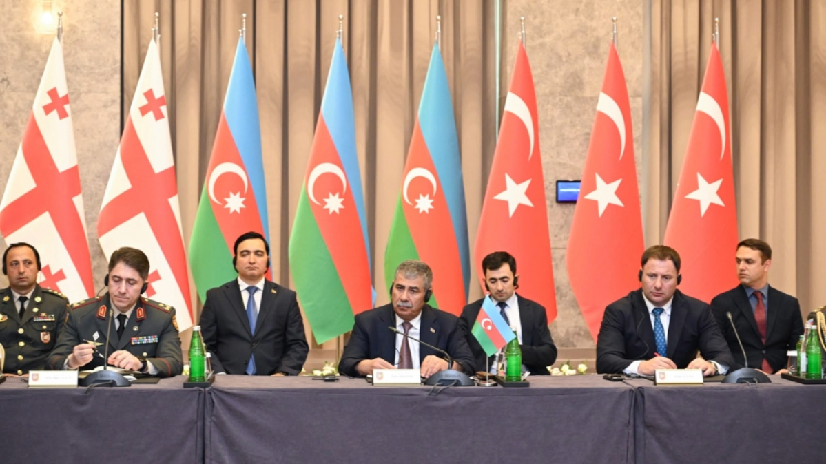Üç ölkənin müdafiə nazirləri Şuşada bir araya gəliblər xəbəri üçün şəkil