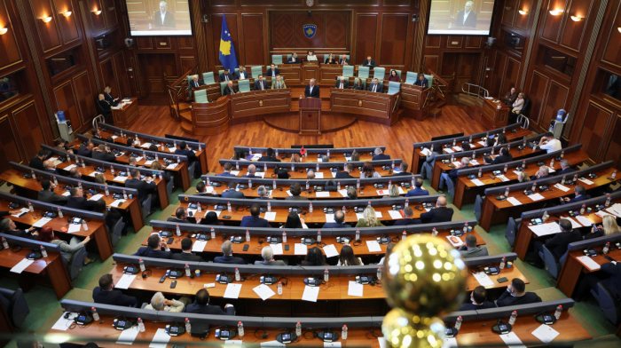 Kosovo parlamenti Yustina Şiroka-Pulanı prezident seçib