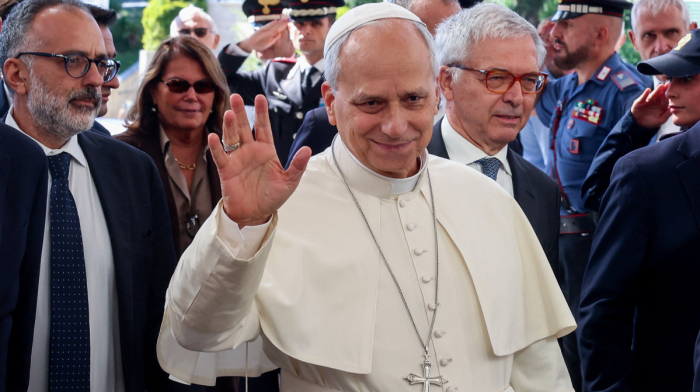Papa XIV Leoya ağciyər xərçəngi diaqnozu qoyulub
